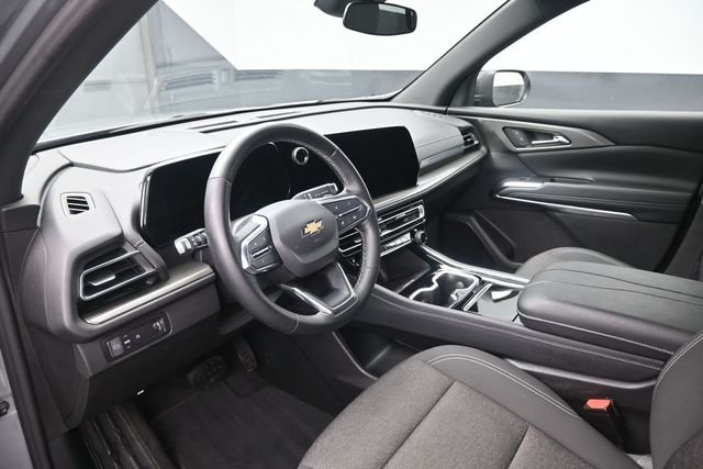 Used 2024 Gray Chevrolet LT image 18