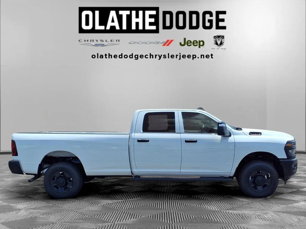 New 2026 Bright White Clear-Coat Exterior Paint RAM Tradesman image 28