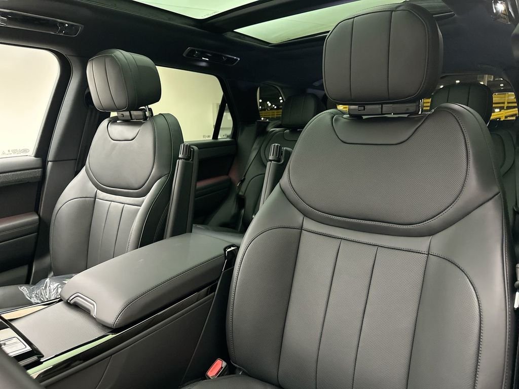 New 2026 Carpathian Gray Premium Metallic Land Rover Dynamic SE image 10