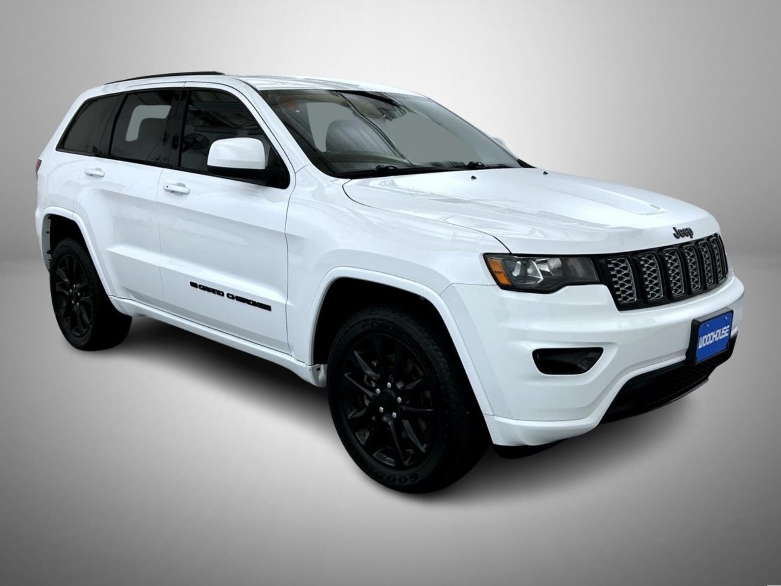 Certified Used 2022 White Jeep Laredo X image 3