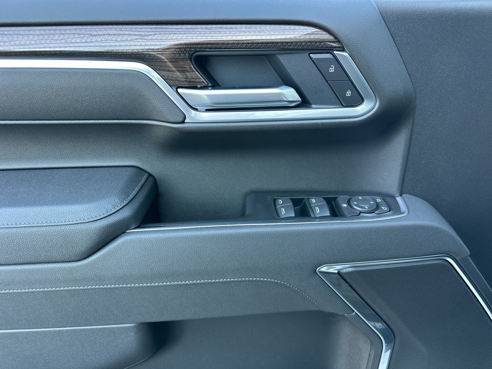 2026 Chevrolet Silverado 1500 LT - Photo 11