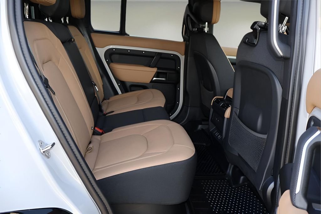 2026 Land Rover Defender X - Photo 18