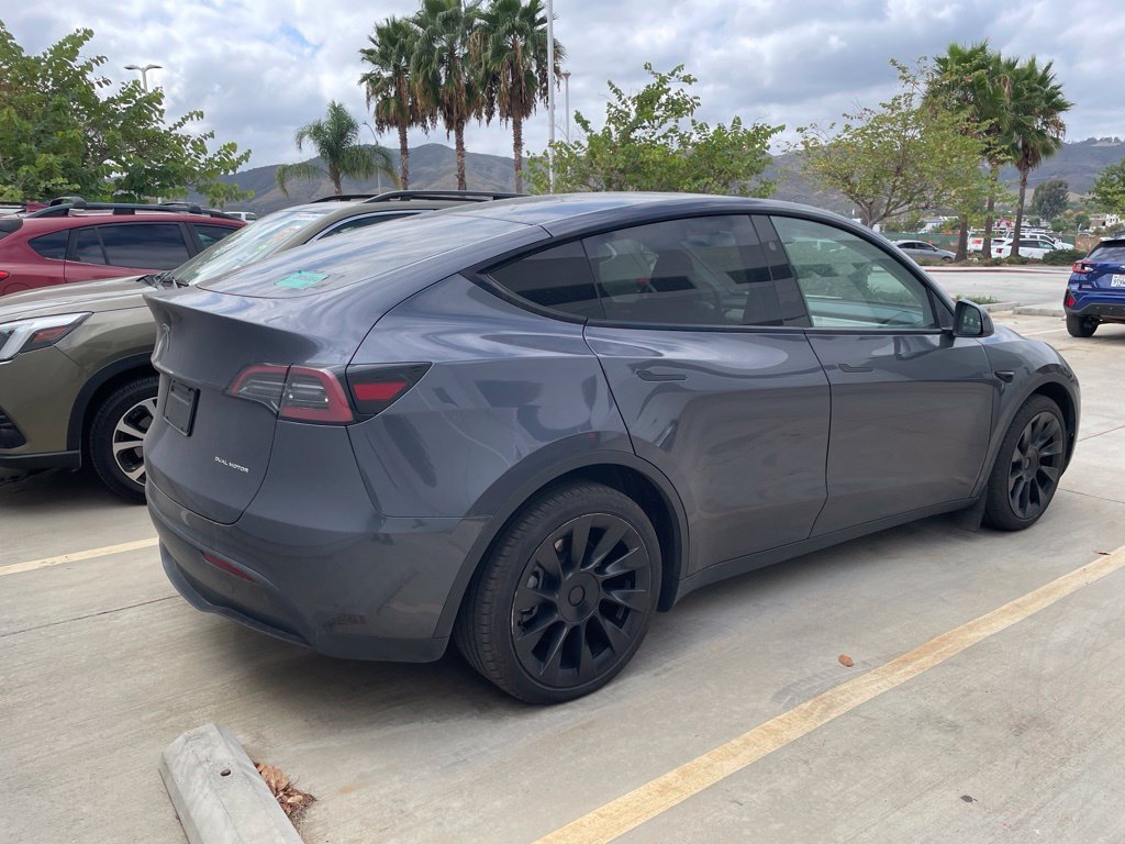Used 2023  Tesla Long Range image 5