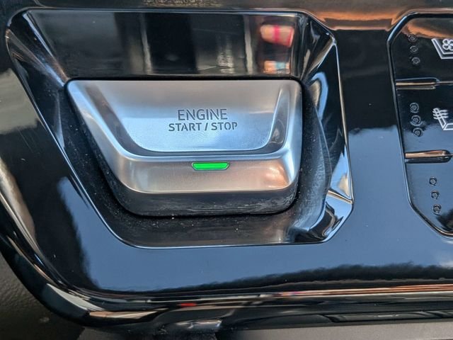 Used 2022 Blue GMC Denali image 30