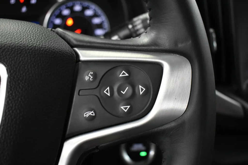 Used 2021 Satin Steel Metallic GMC SLE image 9
