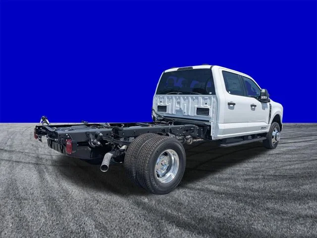 New 2026 White Ford XLT image 3