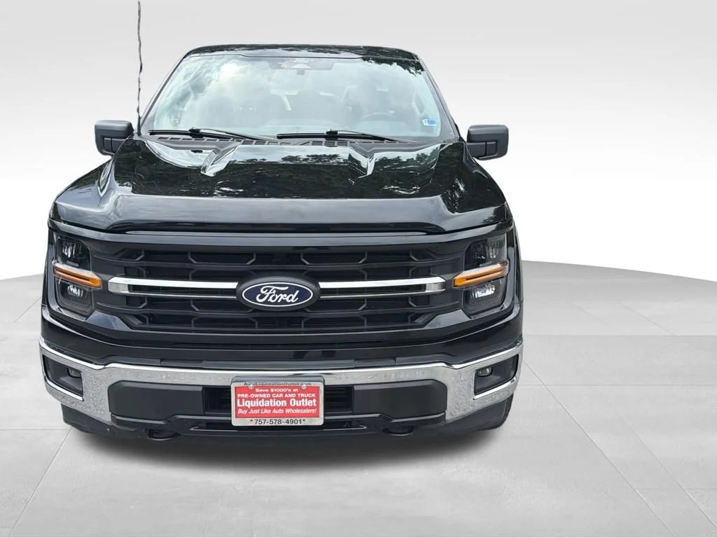 Used 2025 Black Ford XLT image 2