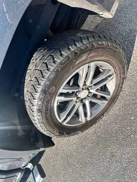 Used 2020 SHADOW GRAY METALLIC Chevrolet 2WD Work Truck image 16