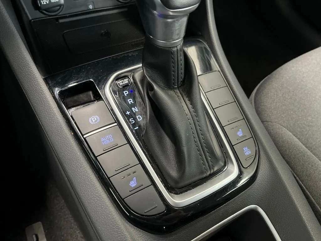 Used 2022 Gray Hyundai SEL image 15