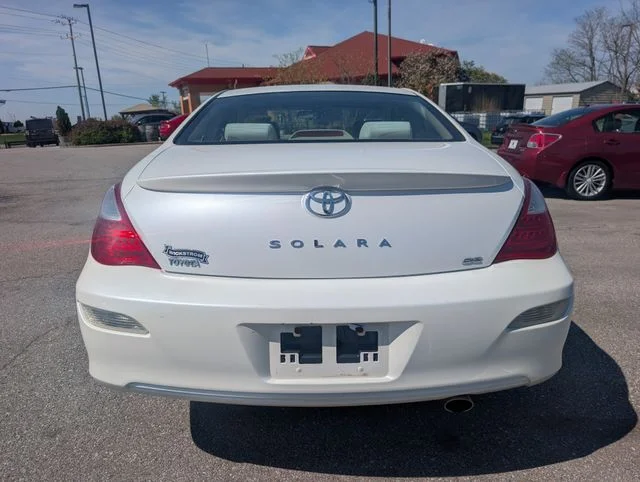 Used 2008 White Toyota  image 5