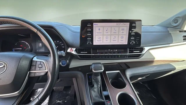 Used 2023 Beige Toyota XLE image 10