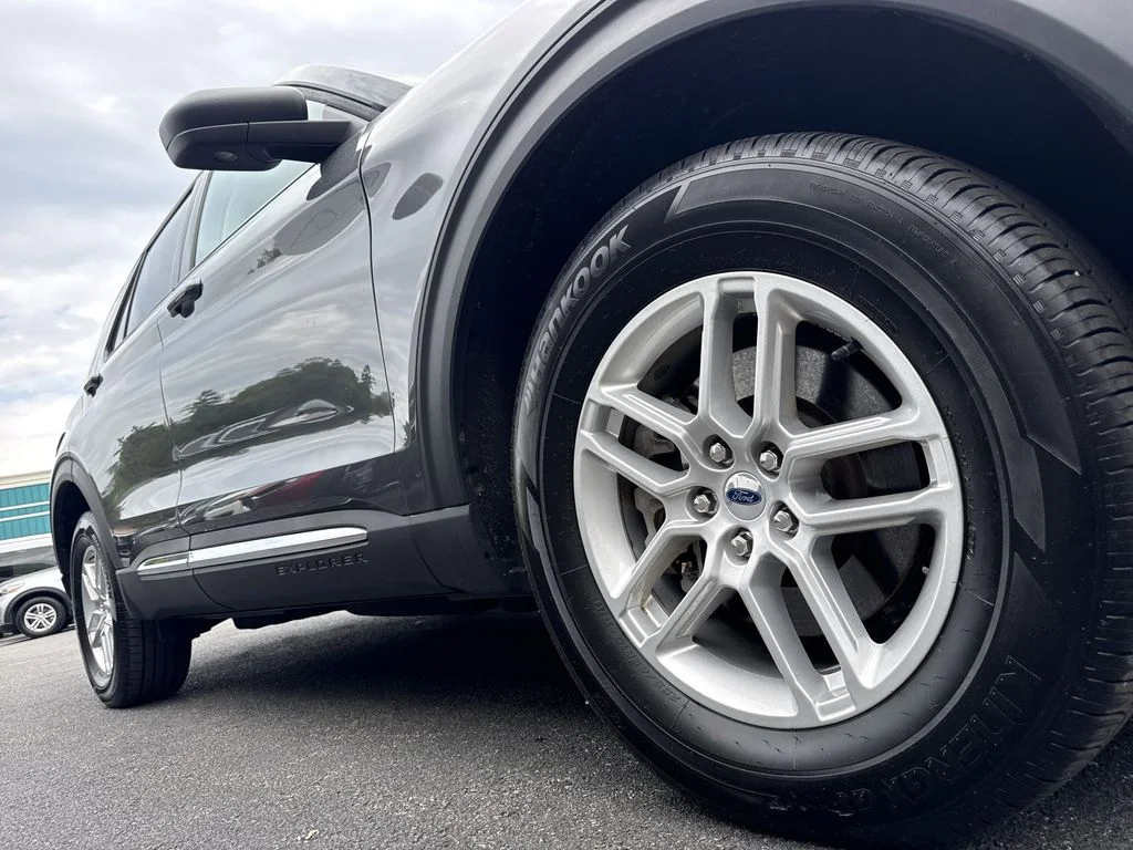 Used 2025 Carbonized Gray Metallic Ford Active image 8