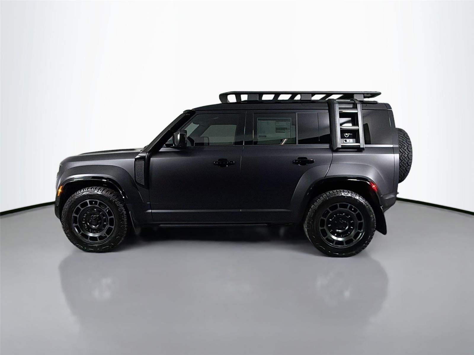 New 2026 Narvik Black LAND ROVER OCTA image 8