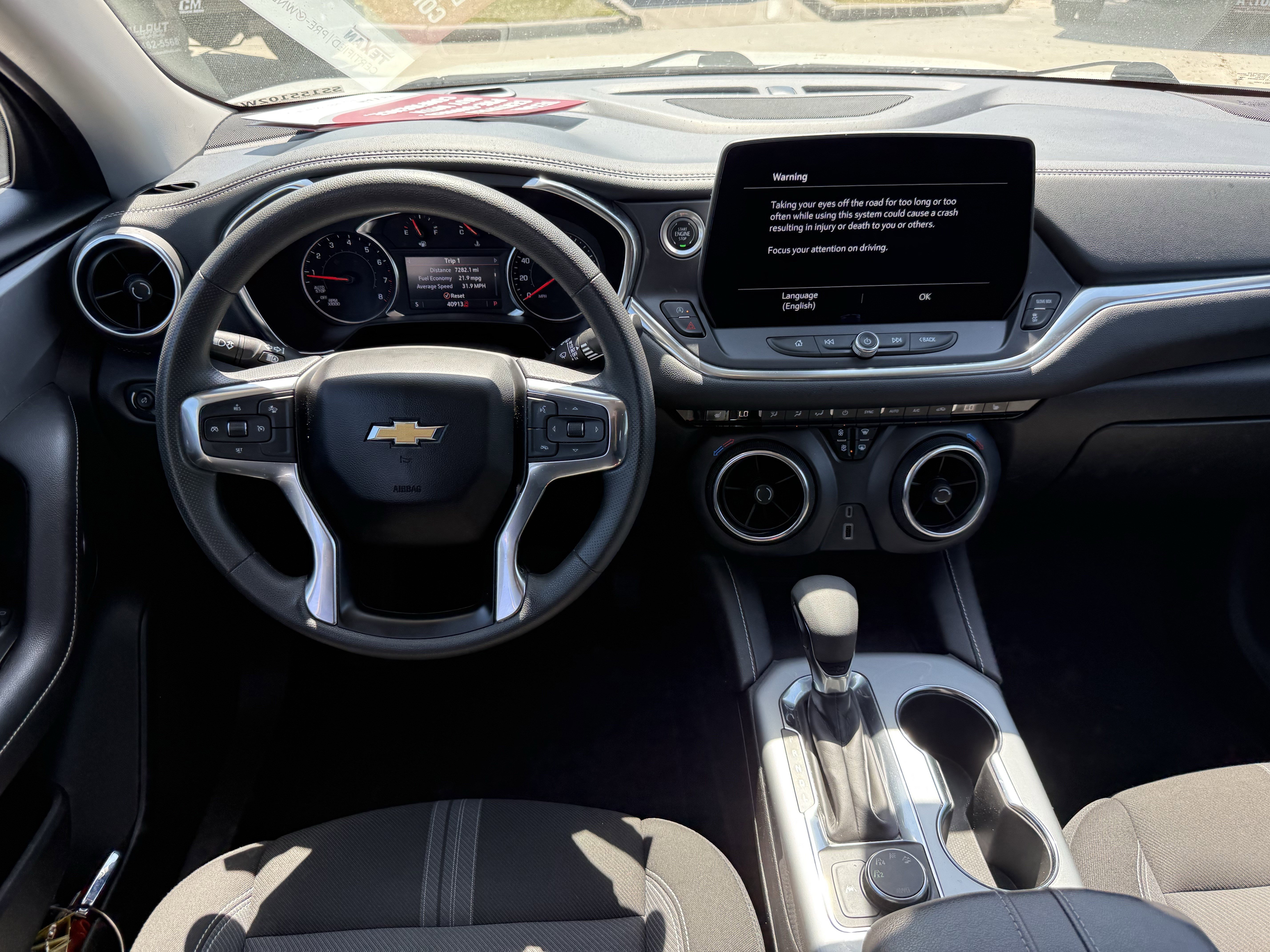 Used 2025 Summit White Chevrolet LT image 13