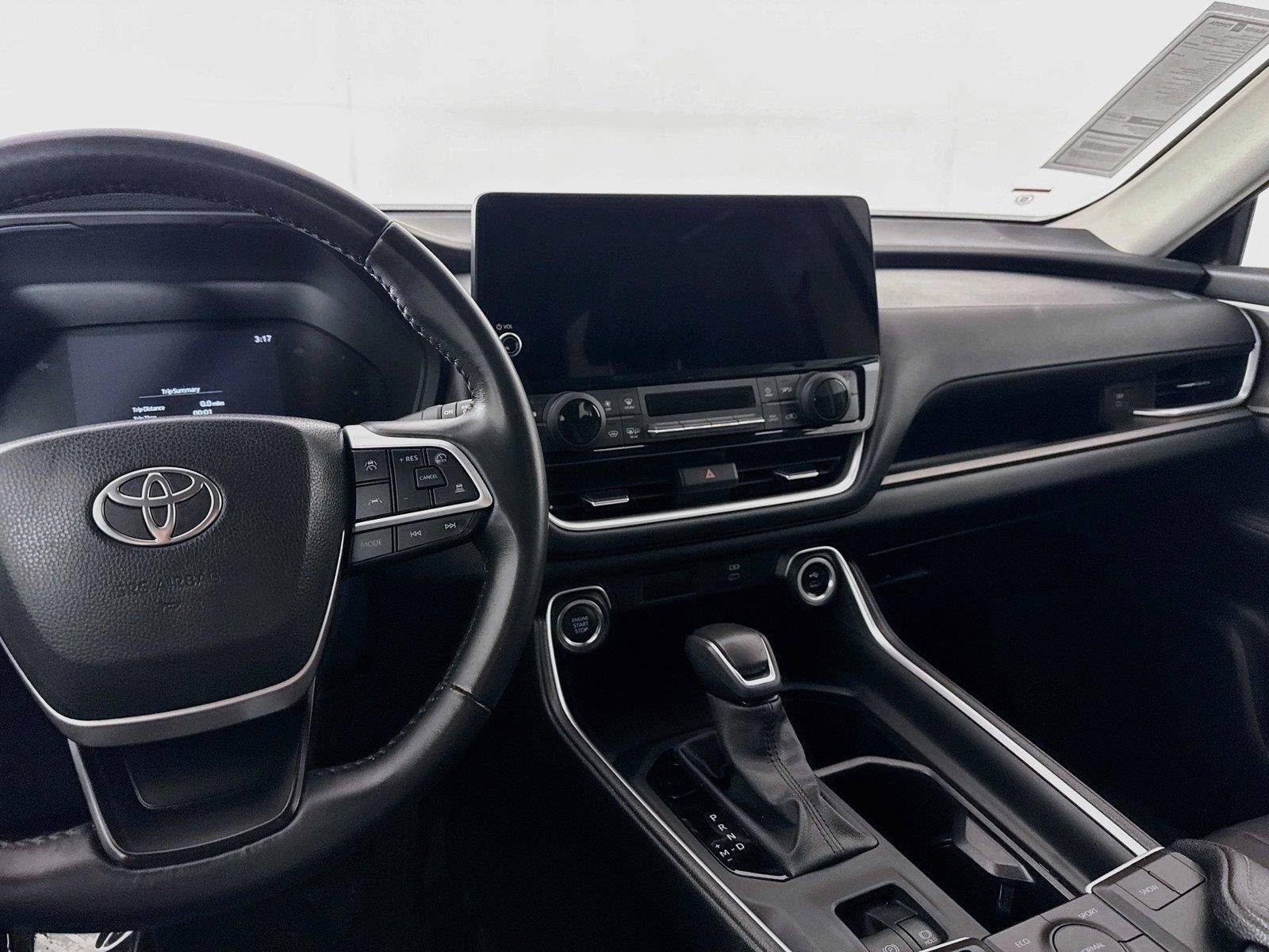 Certified Used 2025 Celestial Silver Metallic Toyota XLE image 31