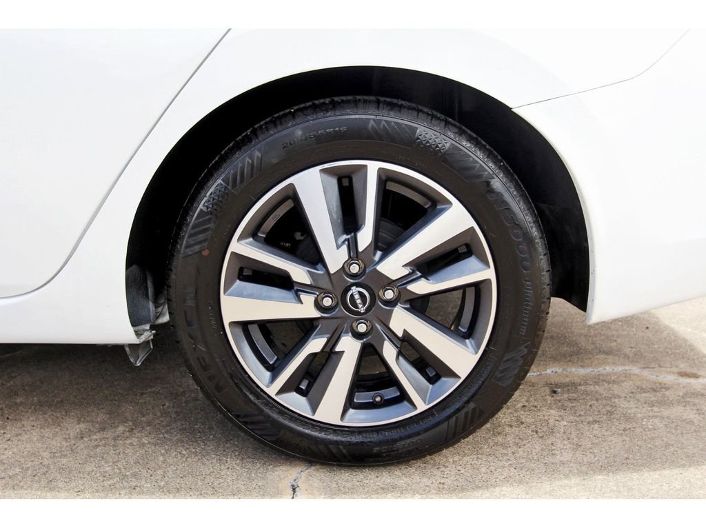 Used 2024 White Nissan 1.6 SV image 31