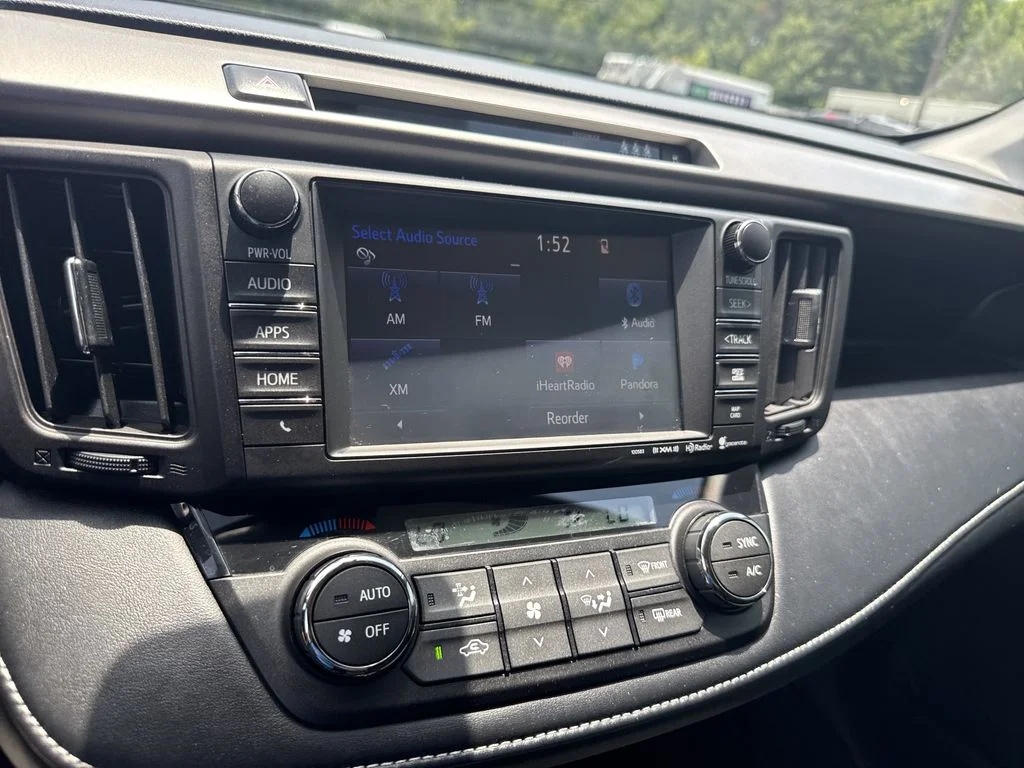 Used 2017 Gray Toyota XLE image 27