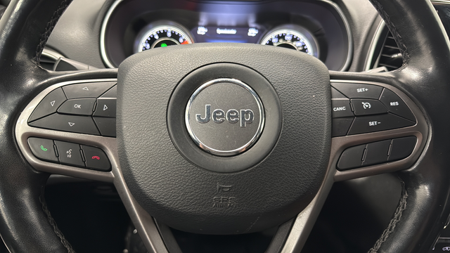 Used 2020 Diamond Black Crystal Pearlcoat Jeep Limited image 15