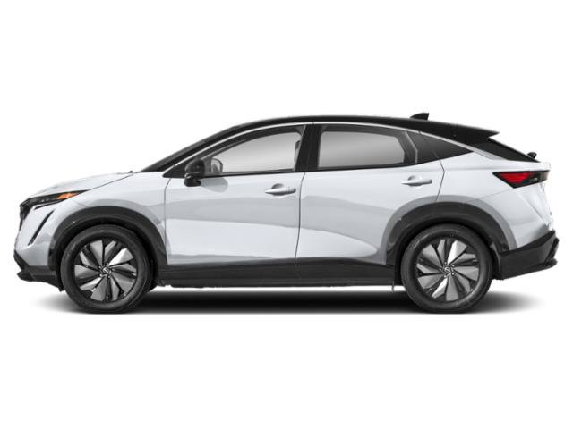 Used 2024 Everest White Pearl Tricoat/Black Diamond Pearl Nissan ENGAGE image 3