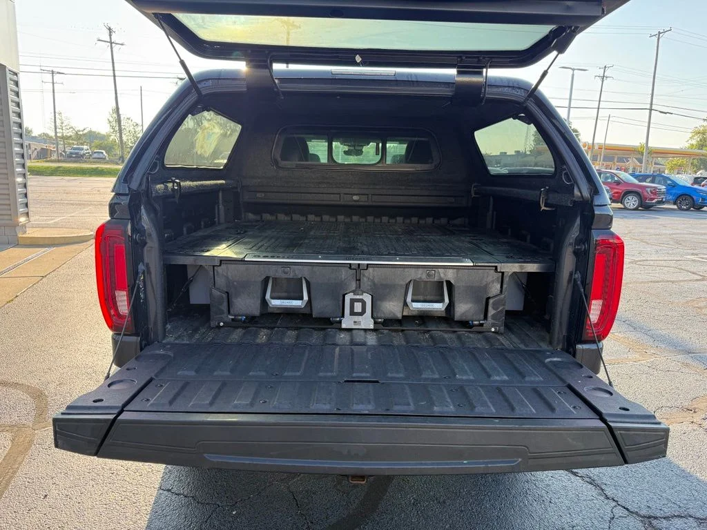 Used 2023 Silver GMC Denali image 7