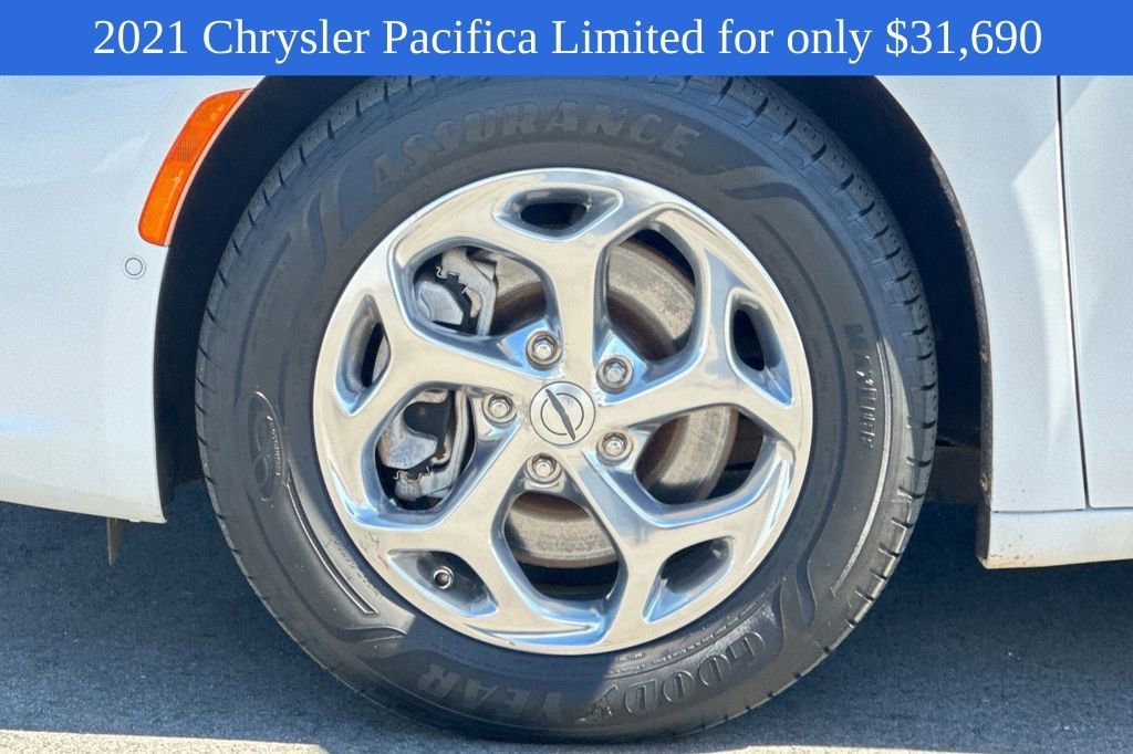 Used 2021 White Chrysler Limited image 32