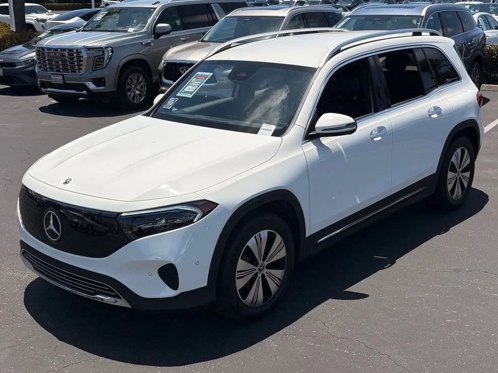 Used 2024 Polar White Mercedes-Benz 250+ image 3