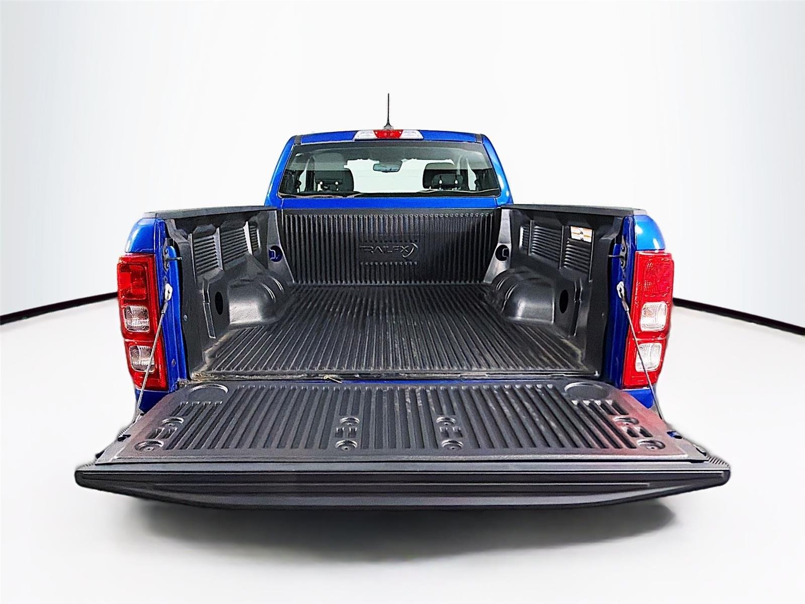 Used 2020 Lightning Blue Ford XL image 14