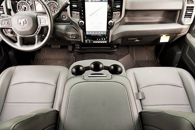 New 2026 Bright White Clear-Coat Exterior Paint RAM Tradesman image 25