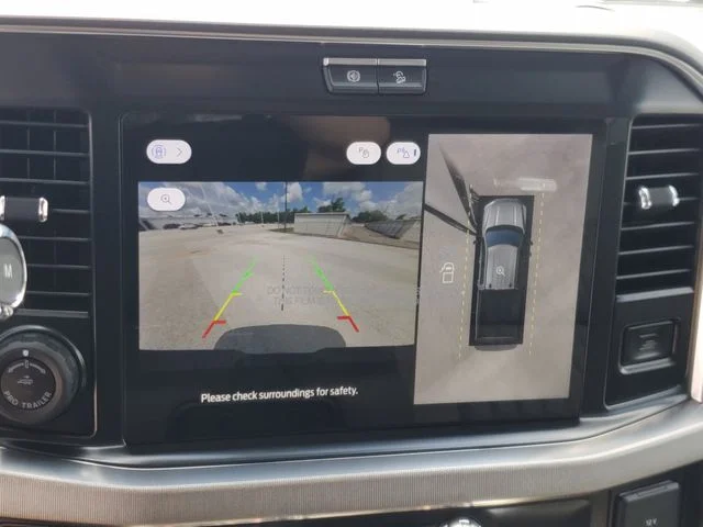 New 2026 Star White Metallic Tri-Coat Ford F-250® Platinum® image 27