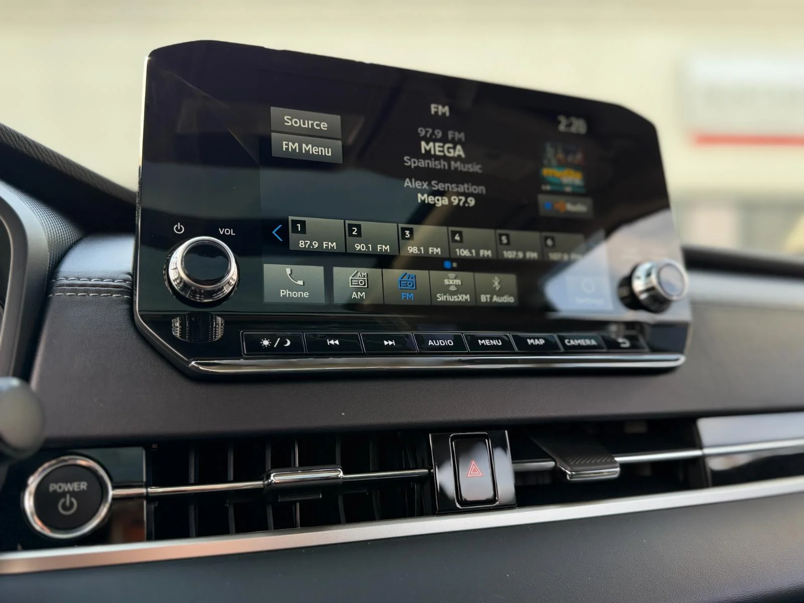 2025 Mitsubishi Outlander Plug-in Hybrid SEL - Photo 23