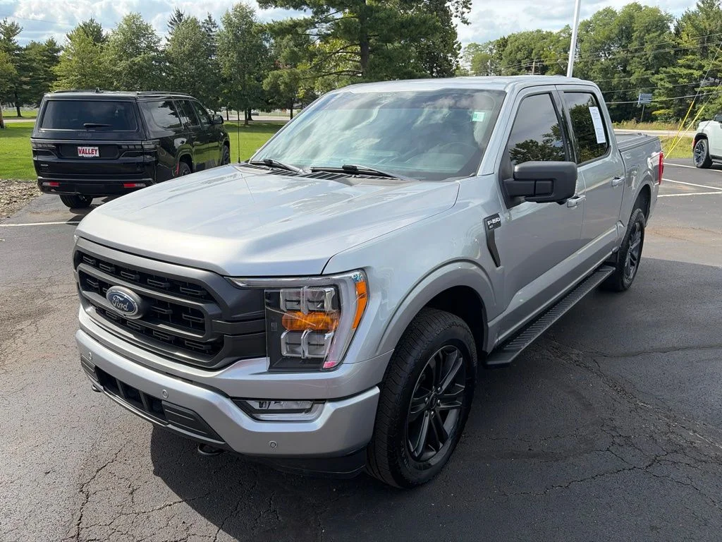 Used 2021 Silver Ford XLT image 2