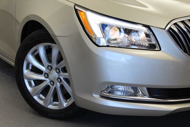 Used 2016 Buick LaCrosse Leather with VIN 1G4GB5G39GF122025 for sale in Arlington Heights, IL