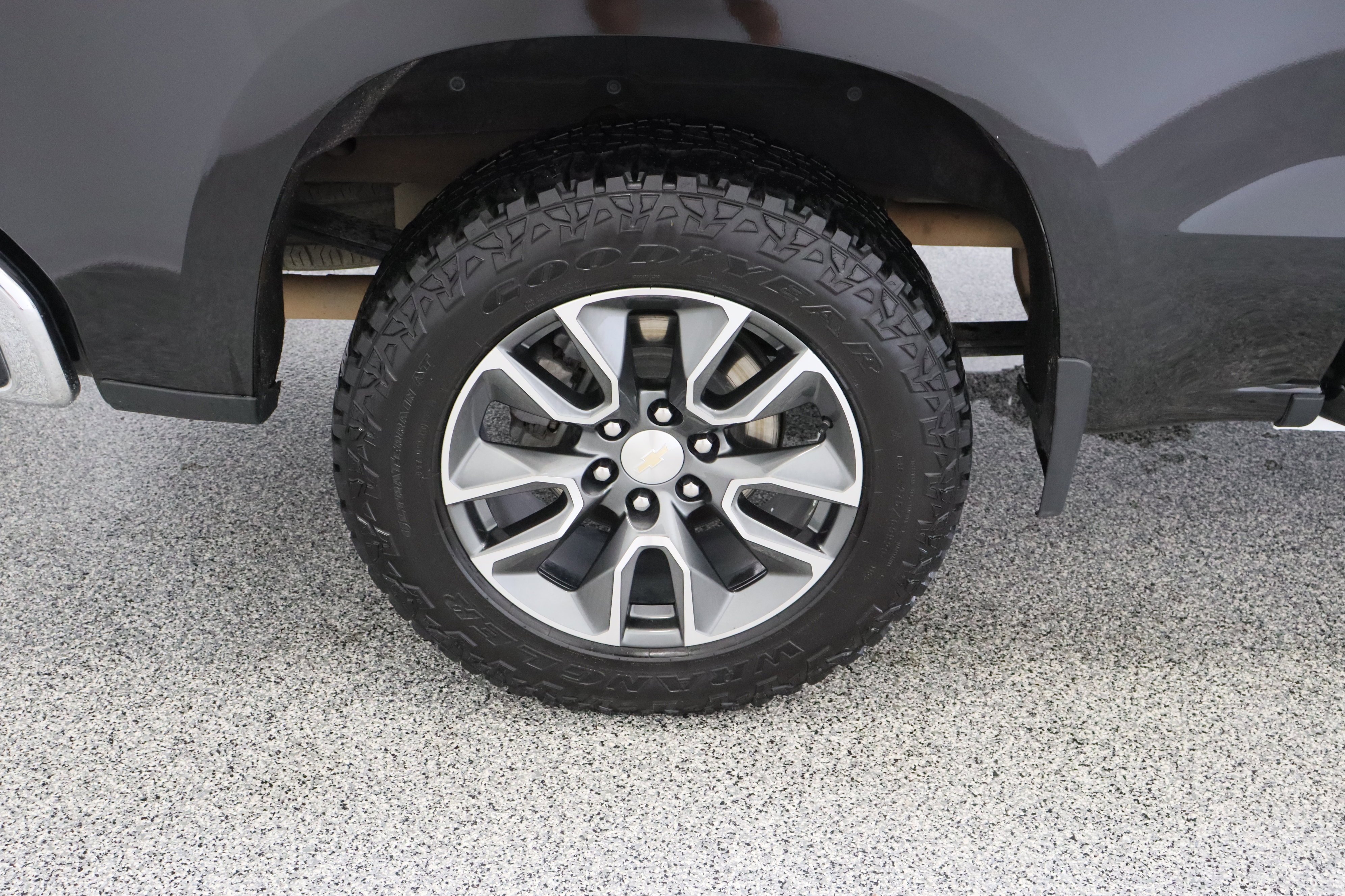 Used 2023 Black Chevrolet LT 5.3L image 6