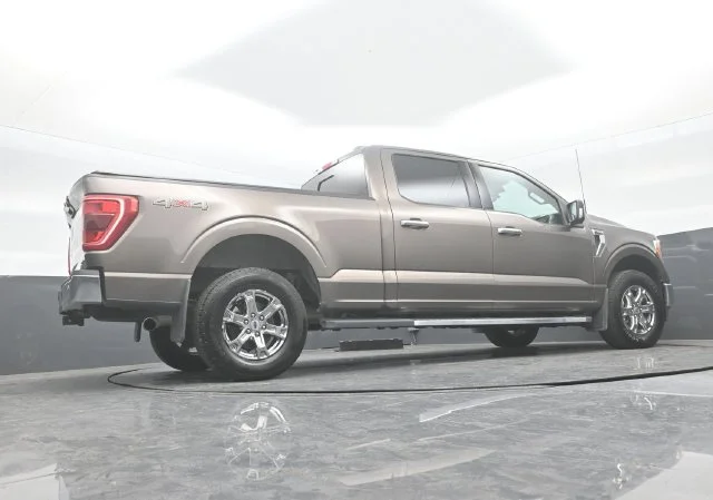 Certified Used 2022 Stone Gray Metallic Ford XLT image 22