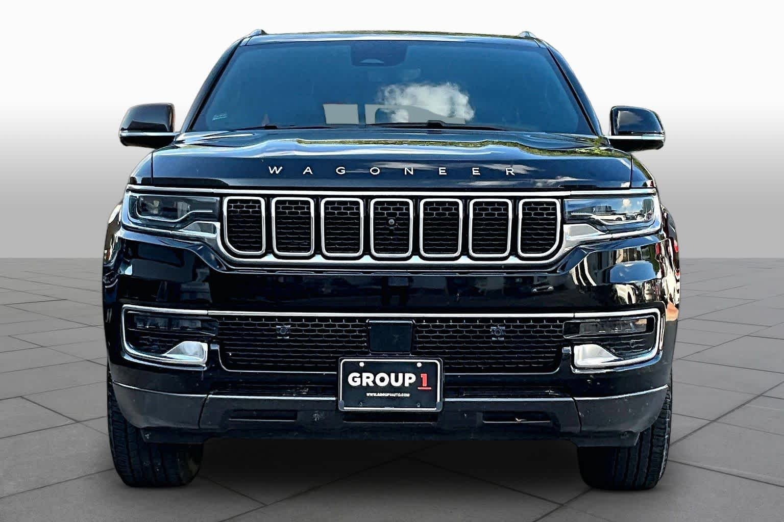 Used 2022 Diamond Black Crystal Pearlcoat Jeep Series I image 4