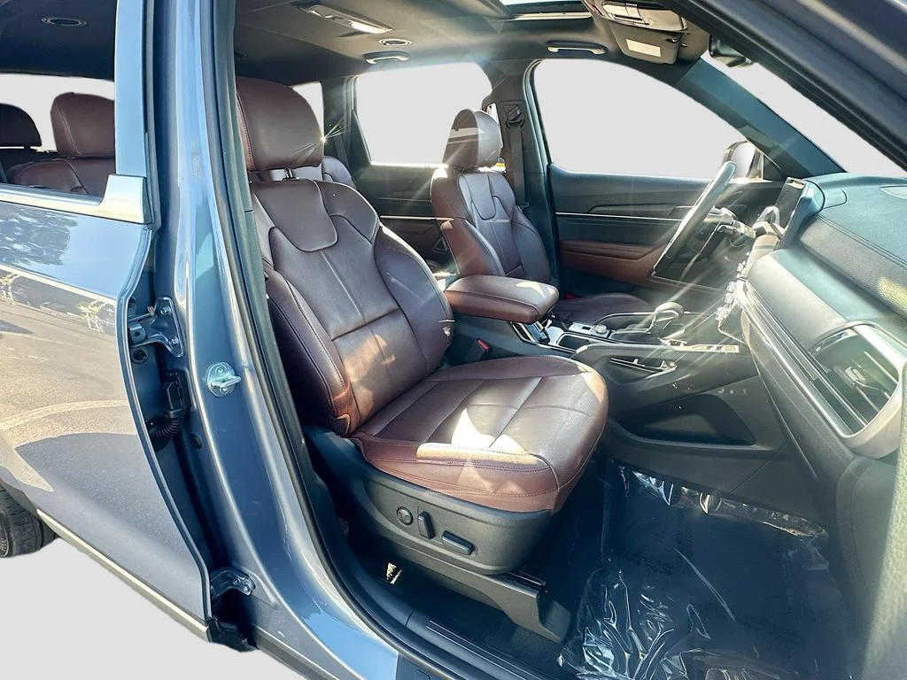 Certified Used 2024 Silver Kia EX image 30
