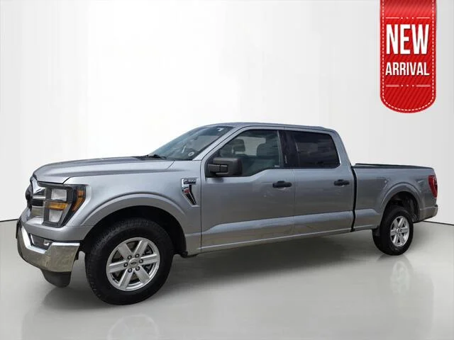 Used 2023 Iconic Silver Metallic Ford XLT image 1