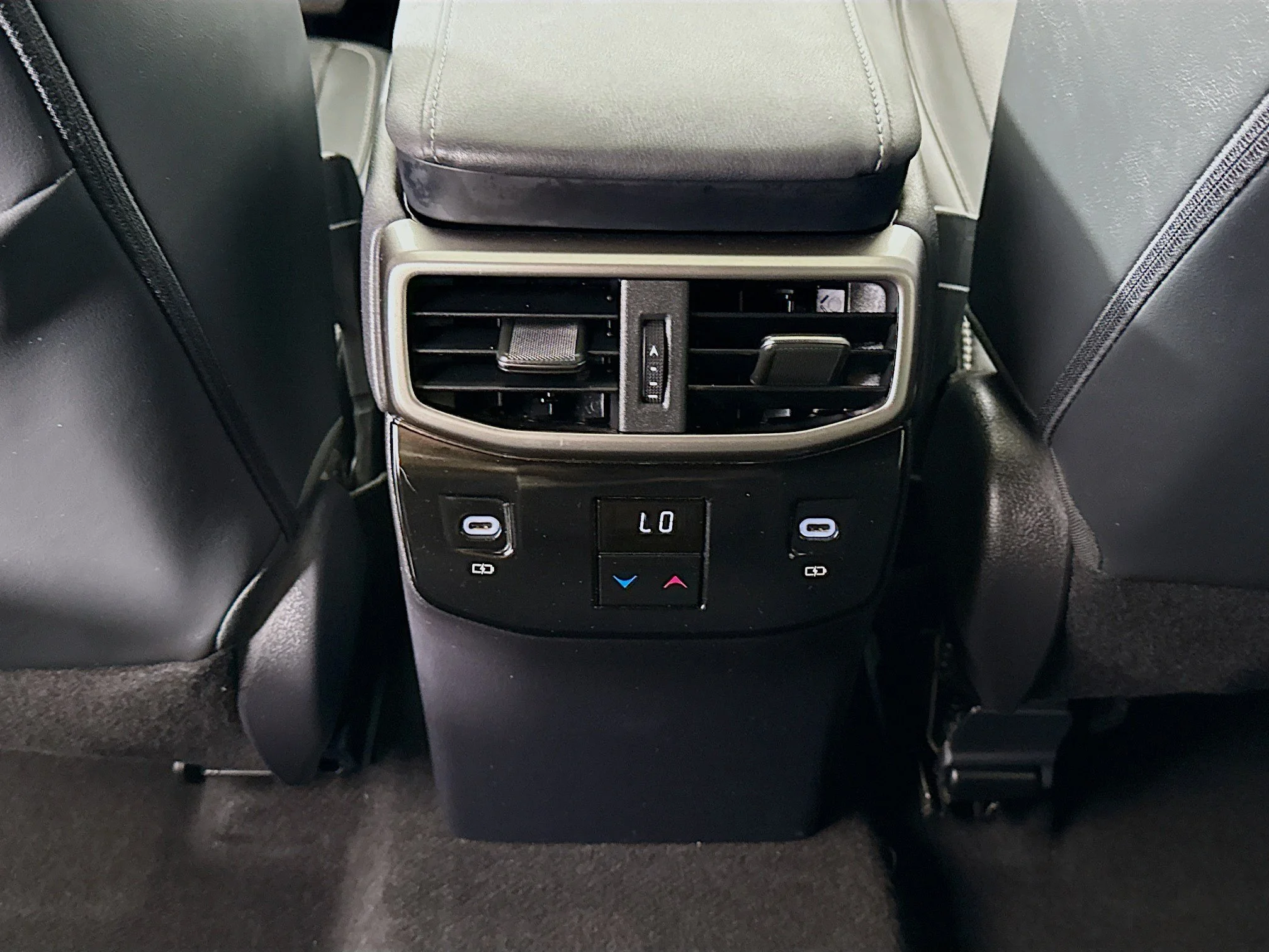 Used 2024  Lexus RX 350 image 28