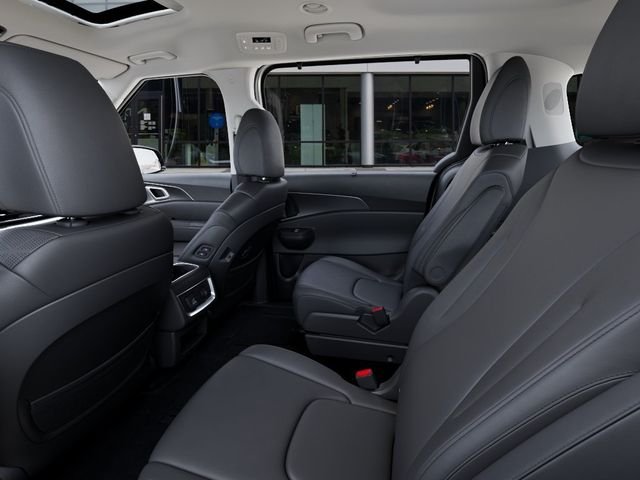 New 2027 Ivory Silver Kia SX image 18