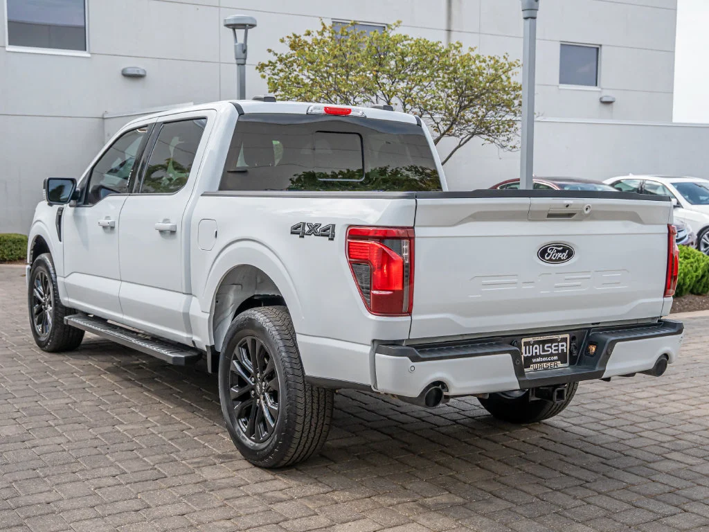 Used 2024 Oxford White Ford XLT image 6