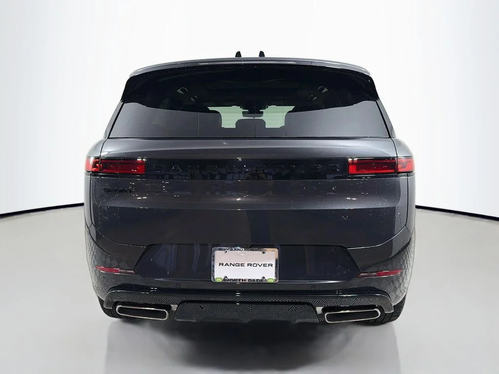 New 2026 Carpathian Gray Premium Metallic Land Rover Dynamic SE image 6