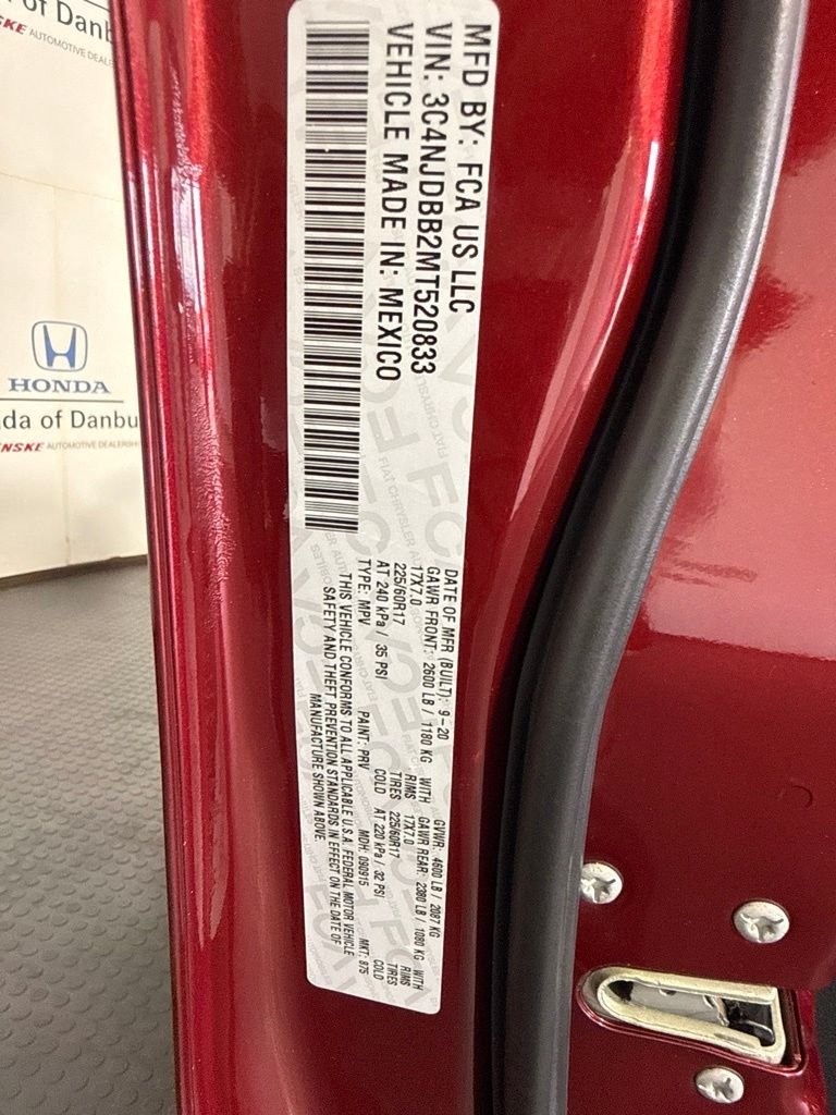 Used 2021 Velvet Jeep Latitude image 19