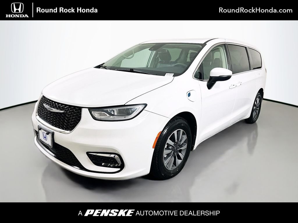 2023 Chrysler Pacifica Hybrid Touring L