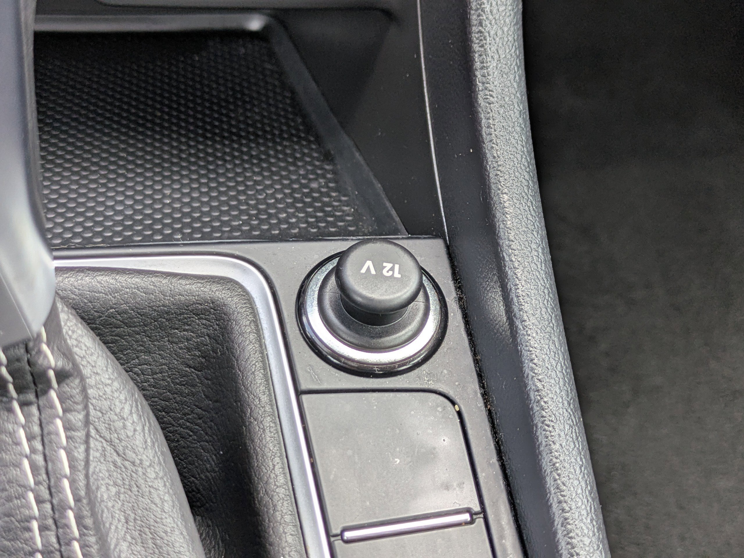 Used 2024 Deep Black Pearl Volkswagen S image 25