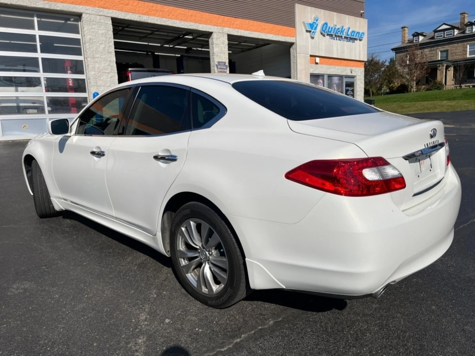Used 2012 Moonlight White INFINITI  image 5