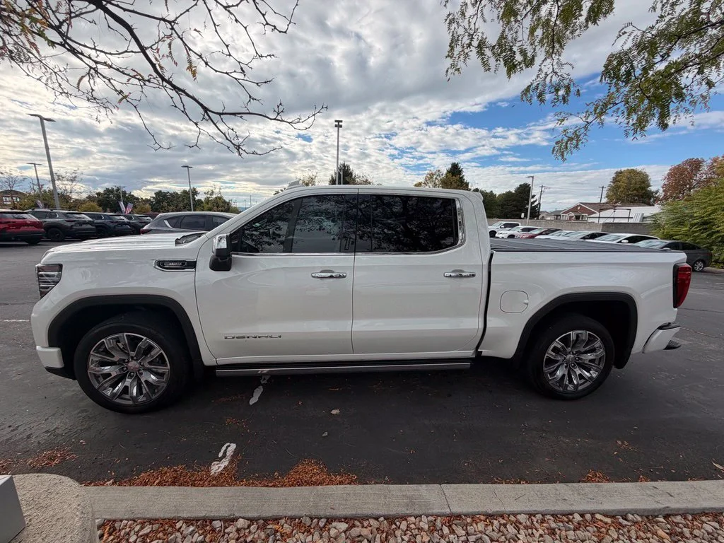 Used 2025 White GMC Denali image 4