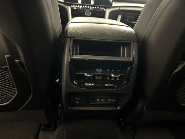 New 2026 Black Jeep Laredo Altitude image 20