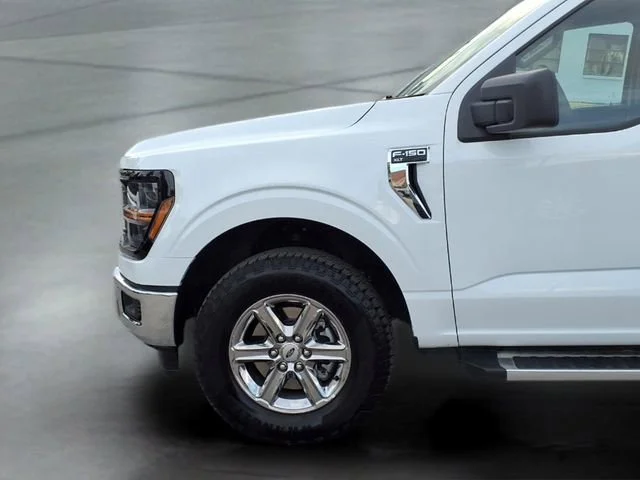 Used 2025  Ford Y image 19