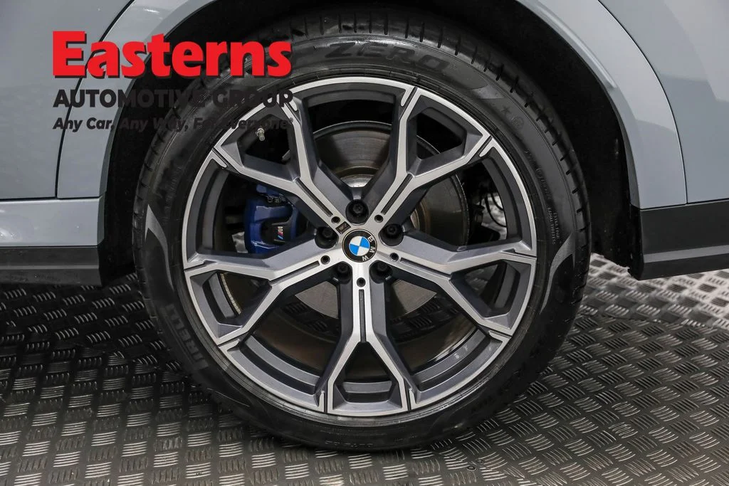 Used 2024 Gray BMW xDrive40i image 34