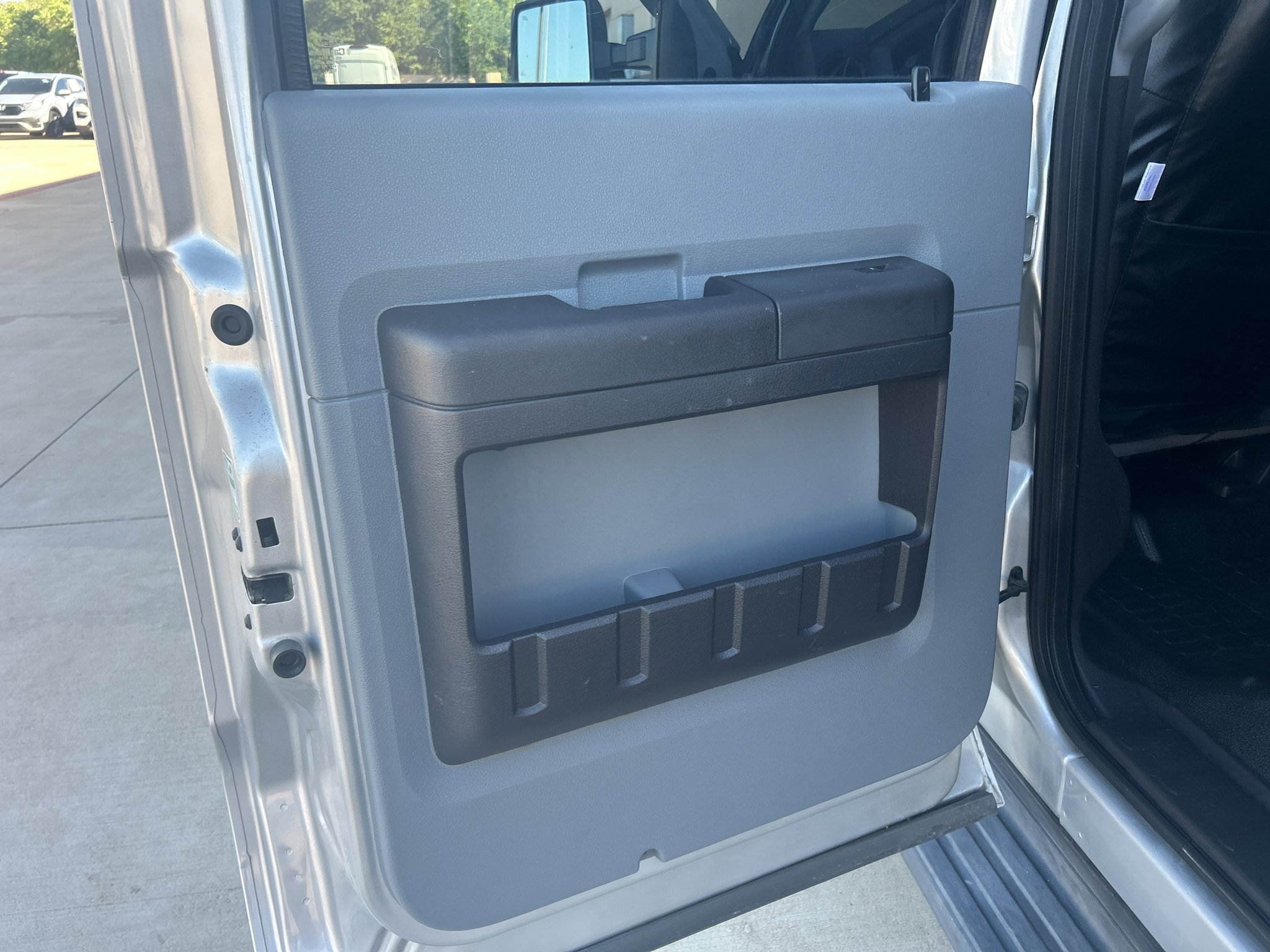 Used 2016 Ingot Silver Metallic Ford XL image 18